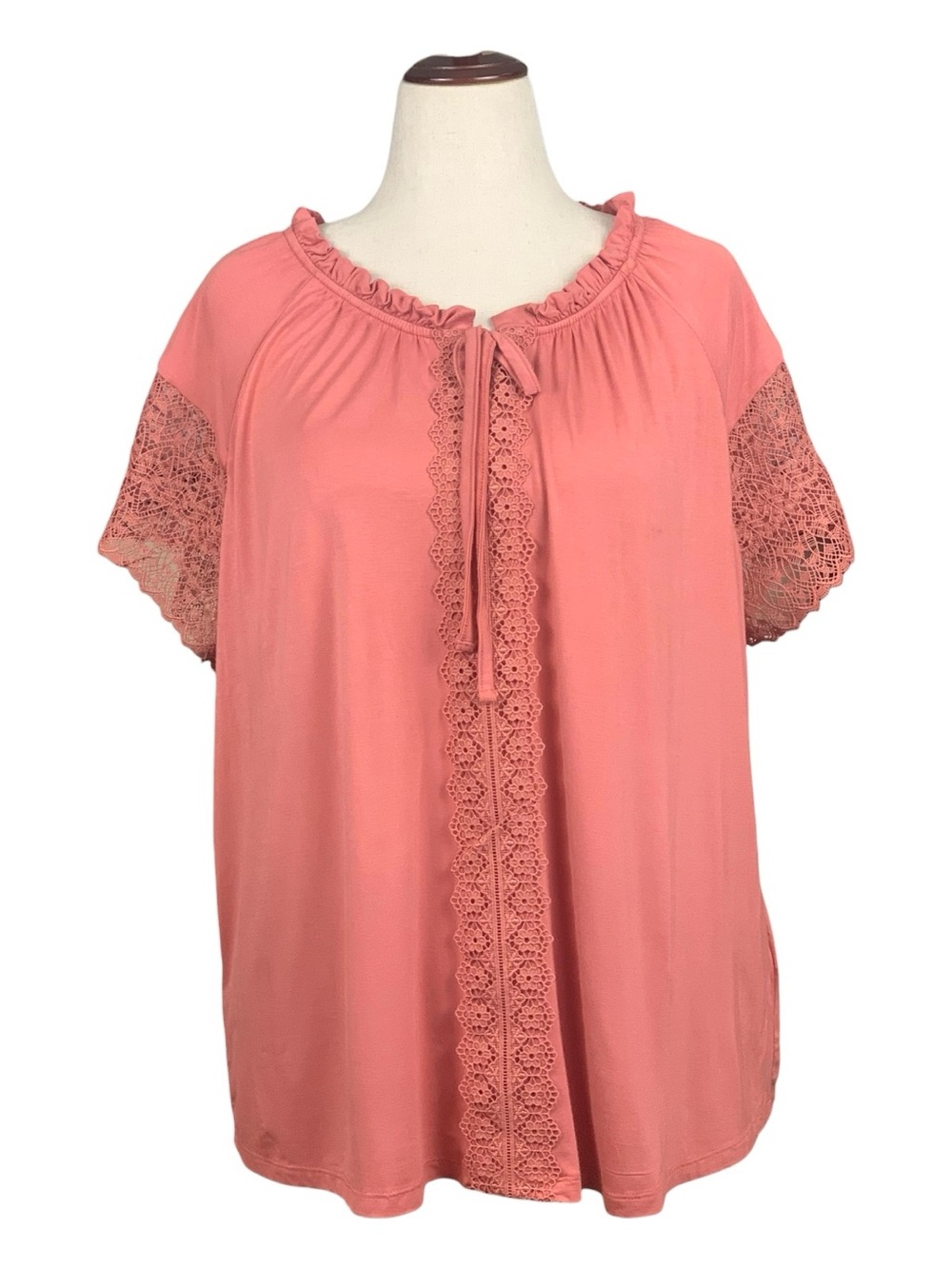 Cable and Gauge Coral Cut Out Lace Trim Peasant Top Blouse Lightweight Size 1X